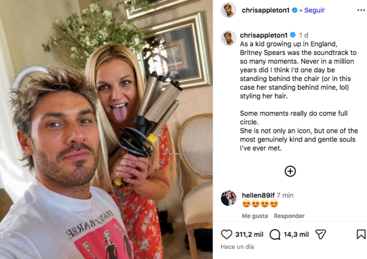Britney Spears surprises and changes her look