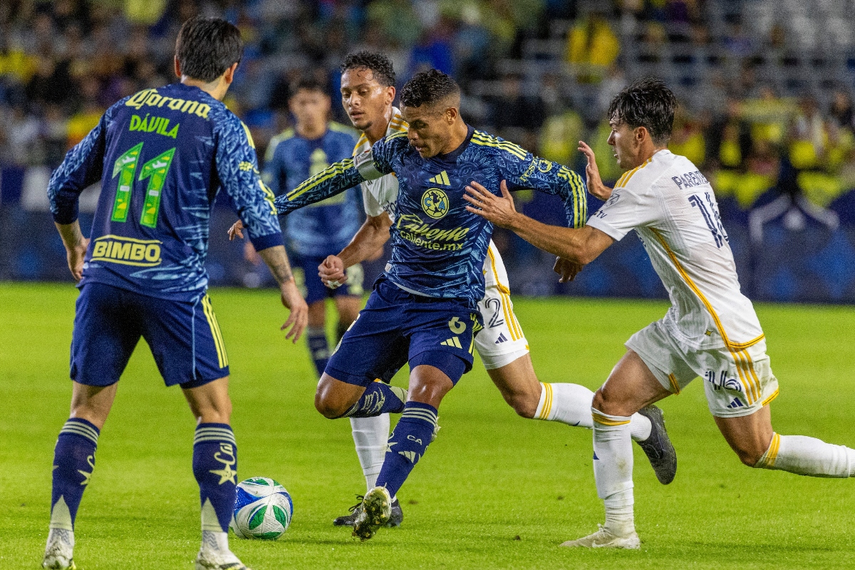 Jonathan dos Santos America
